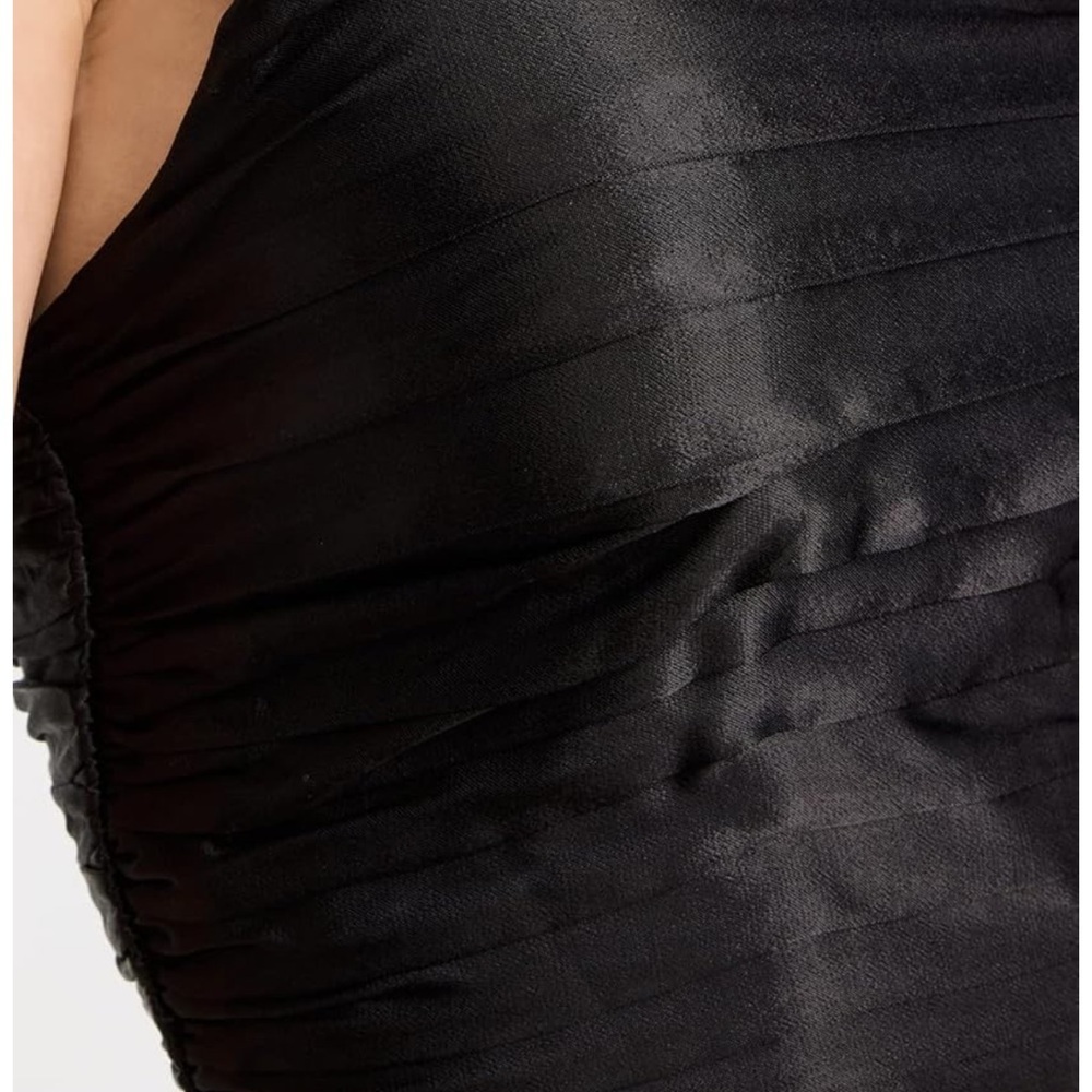 ASTR Elegant Black Strapless Top Size M - Picture 4 of 7
